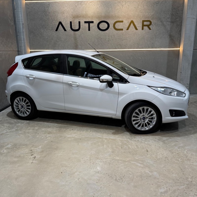 FIESTA 1.6 TITANIUM HATCH 16V FLEX 4P AUTOMÁTICO
