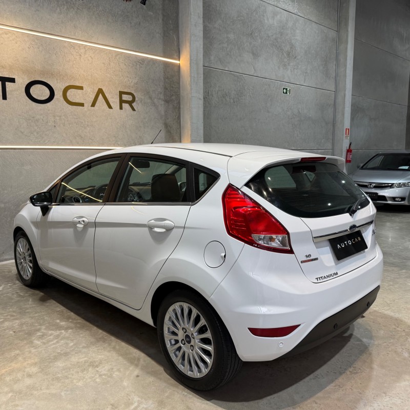 FIESTA 1.6 TITANIUM HATCH 16V FLEX 4P AUTOMÁTICO - 2016 - CAXIAS DO SUL