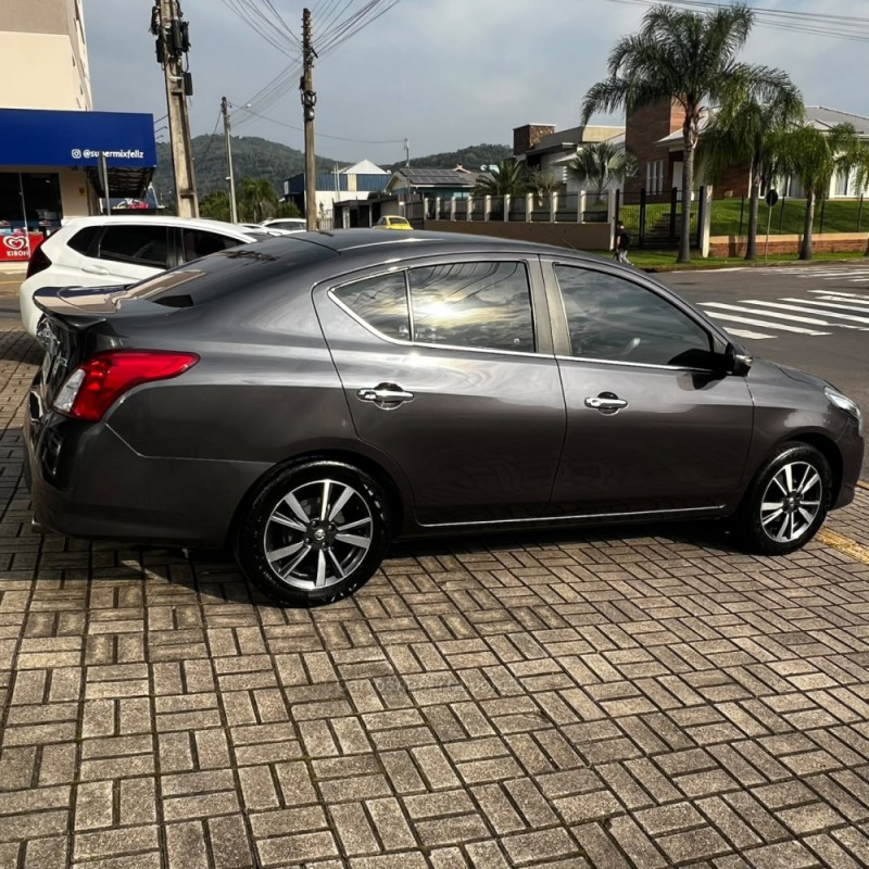VERSA 1.6 16V SL FLEXSTART FLEX 4P AUTOMÁTICO - 2018 - FELIZ