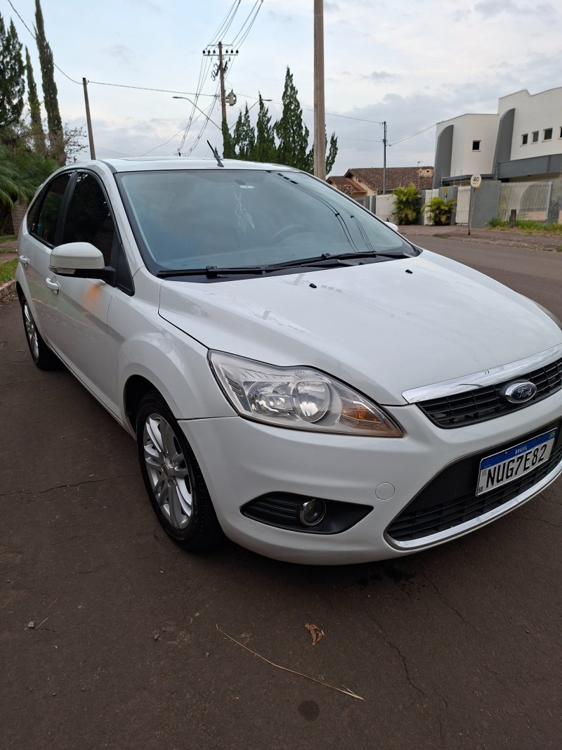 FOCUS 2.0 GHIA 16V GASOLINA 4P AUTOMÁTICO - 2011 - ARROIO DO MEIO