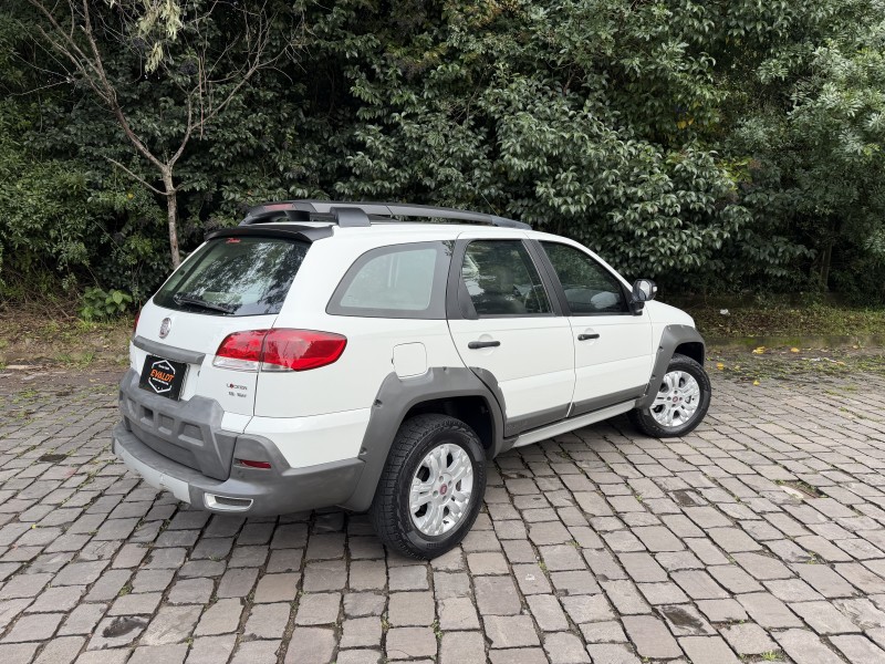 PALIO 1.8 MPI ADVENTURE WEEKEND 8V FLEX 4P MANUAL - 2011 - CAXIAS DO SUL