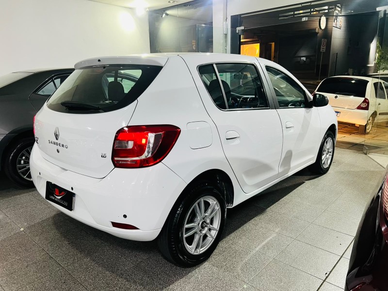 SANDERO 1.6 EXPRESSION 8V FLEX 4P MANUAL - 2015 - CAXIAS DO SUL