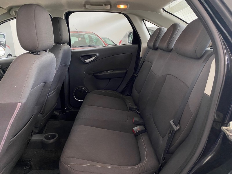 GRAND SIENA 1.4 MPI ATTRACTIVE 8V FLEX 4P MANUAL - 2014 - CAXIAS DO SUL