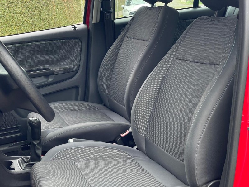 FOX 1.0 MI TREND 8V FLEX 4P MANUAL - 2012 - FARROUPILHA