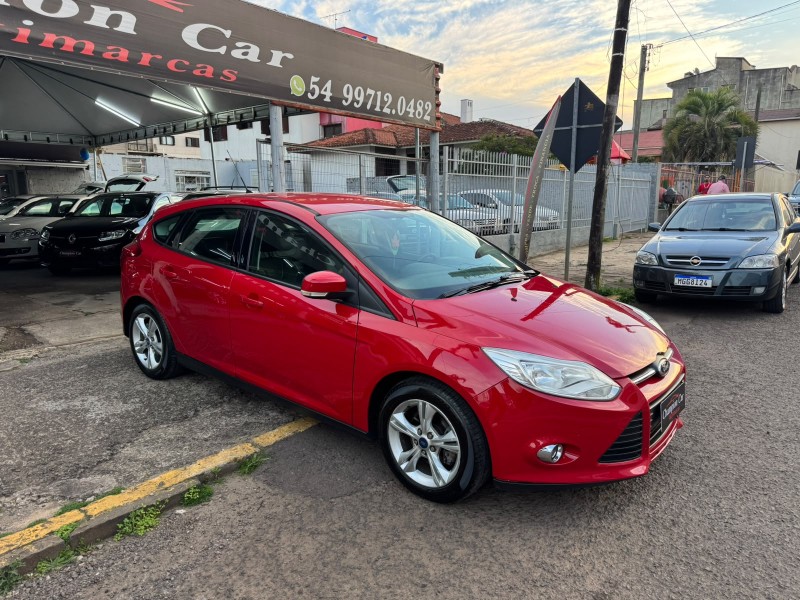 FOCUS 1.6 SE 16V FLEX 4P MANUAL - 2014 - VACARIA