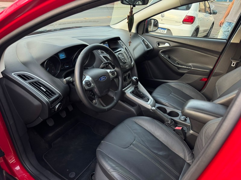 FOCUS 1.6 SE 16V FLEX 4P MANUAL - 2014 - VACARIA