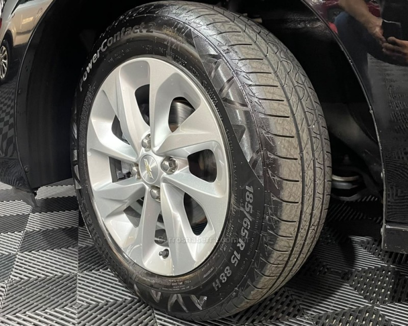 ONIX 1.0 LT2 PLUS 12V FLEX 4P MANUAL - 2022 - VACARIA