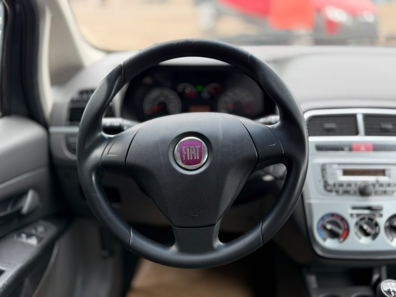 PUNTO 1.4 ATTRACTIVE 8V FLEX 4P MANUAL - 2011 - LAGOA VERMELHA