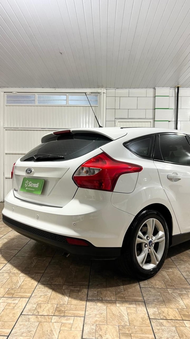 FOCUS 1.6 SE 16V FLEX 4P MANUAL - 2015 - BENTO GONçALVES