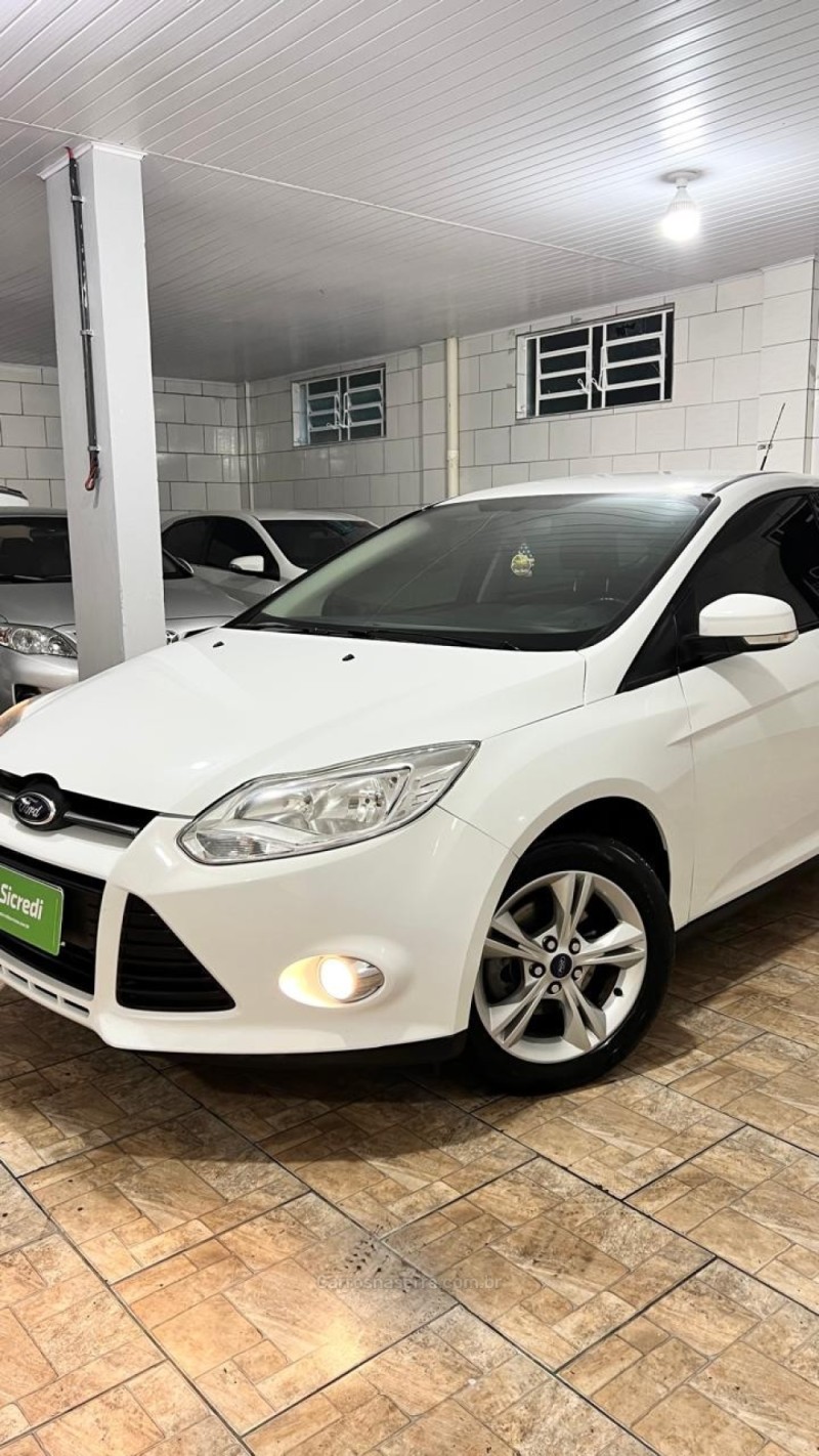 FOCUS 1.6 SE 16V FLEX 4P MANUAL - 2015 - BENTO GONçALVES