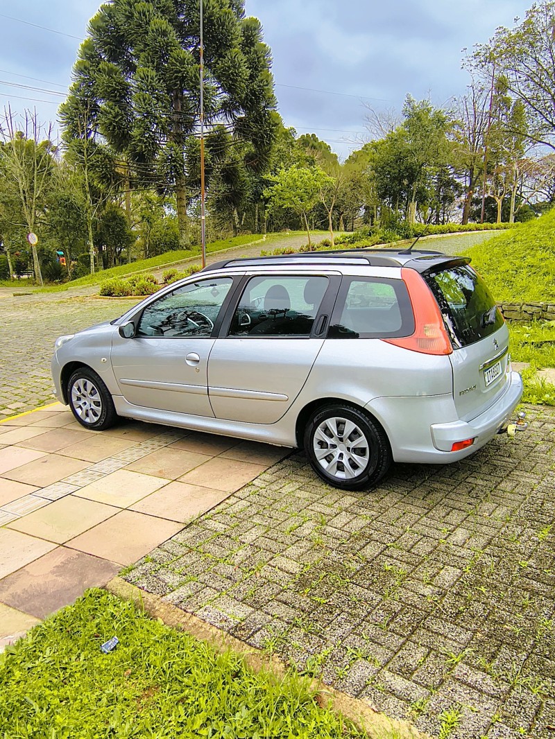 207 1.4 XR SW 8V FLEX 4P MANUAL - 2012 - FARROUPILHA