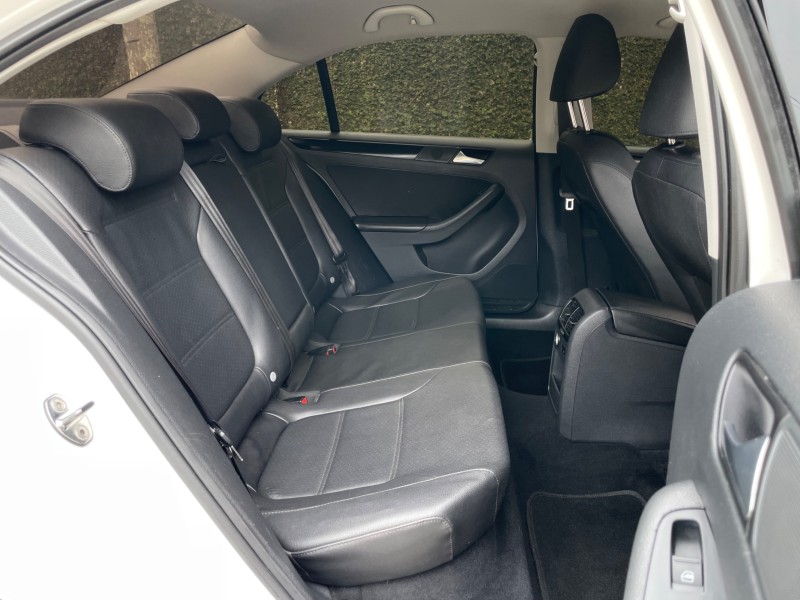 JETTA 2.0 COMFORTLINE FLEX 4P TIPTRONIC - 2013 - CAXIAS DO SUL