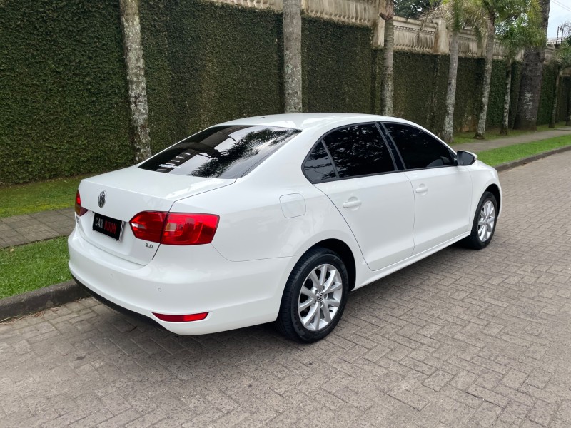 JETTA 2.0 COMFORTLINE FLEX 4P TIPTRONIC - 2013 - CAXIAS DO SUL