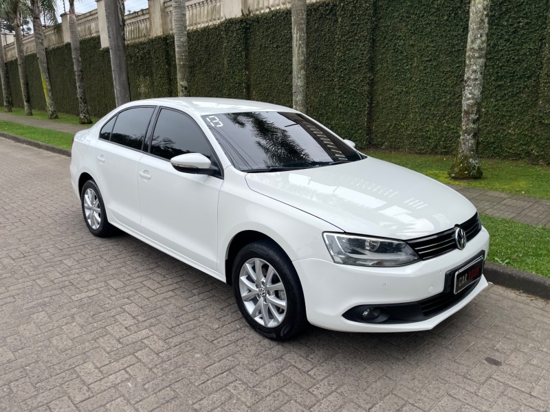 JETTA 2.0 COMFORTLINE FLEX 4P TIPTRONIC - 2013 - CAXIAS DO SUL