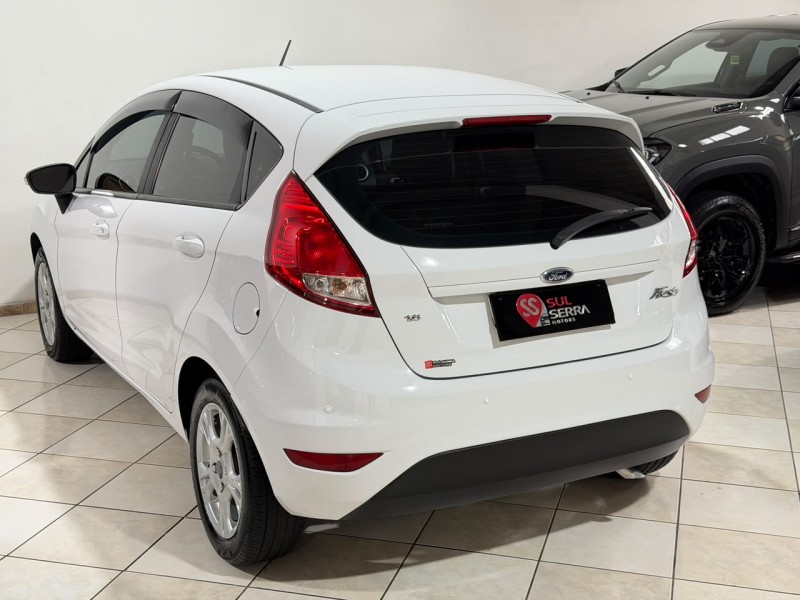 FIESTA 1.6 SE HATCH 16V FLEX 4P AUTOMÁTICO - 2015 - CAXIAS DO SUL