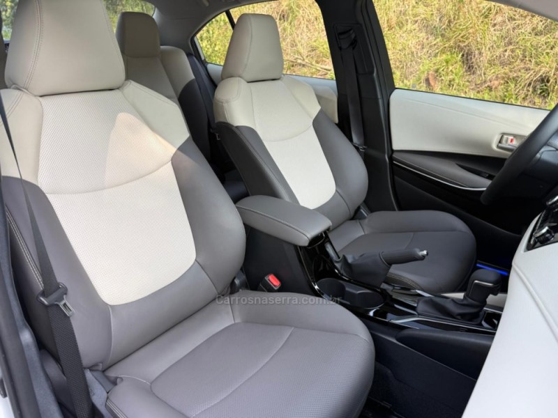COROLLA 2.0 ALTIS PREMIUM 16V FLEX 4P AUTOMÁTICO - 2026 - IVOTI