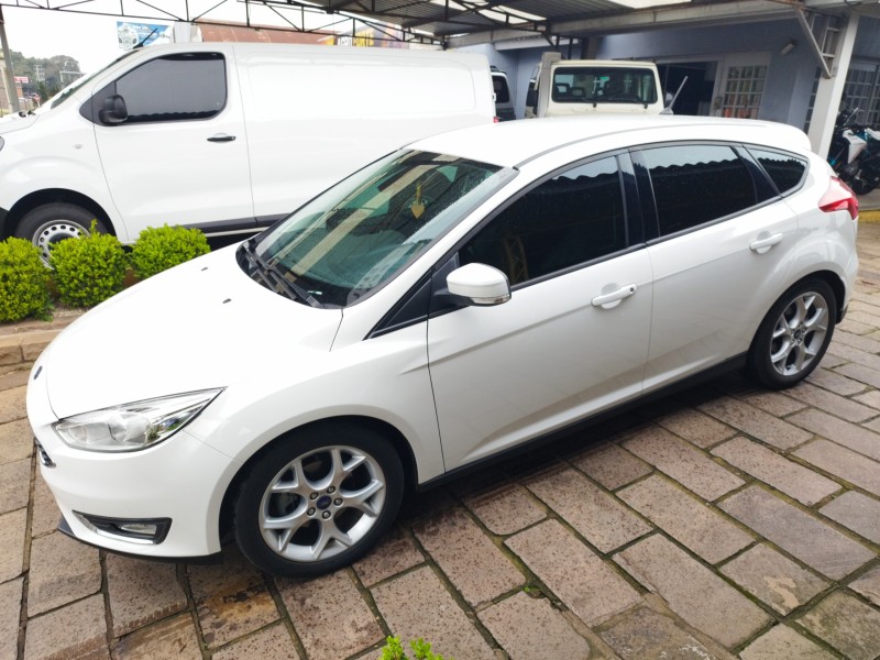FOCUS 2.0 SE HATCH 16V FLEX 4P AUTO - 2018 - VERANóPOLIS