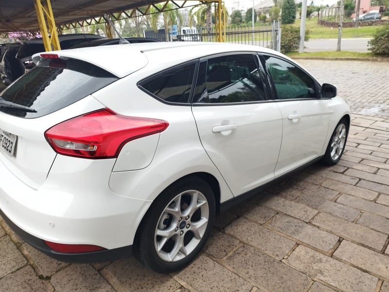 FOCUS 2.0 SE HATCH 16V FLEX 4P AUTO - 2018 - VERANóPOLIS