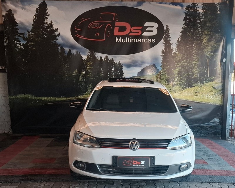 JETTA 2.0 TSI HIGHLINE 200CV GASOLINA 4P TIPTRONIC - 2011 - CAXIAS DO SUL