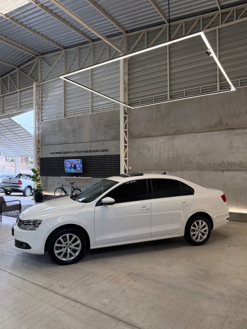 JETTA 2.0 COMFORTLINE FLEX 4P TIPTRONIC - 2013 - GARIBALDI
