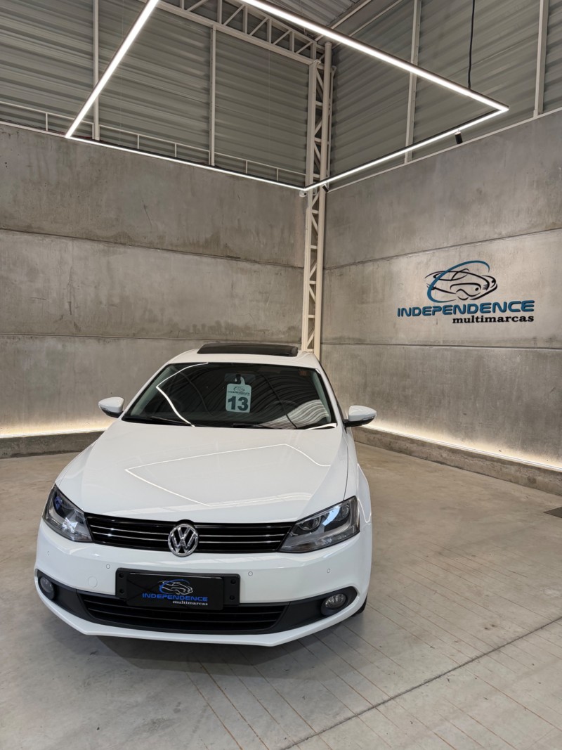 JETTA 2.0 COMFORTLINE FLEX 4P TIPTRONIC - 2013 - GARIBALDI