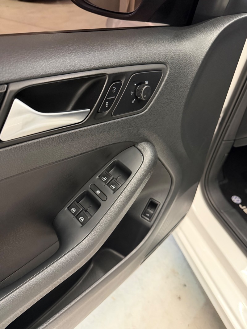 JETTA 2.0 COMFORTLINE FLEX 4P TIPTRONIC - 2013 - GARIBALDI