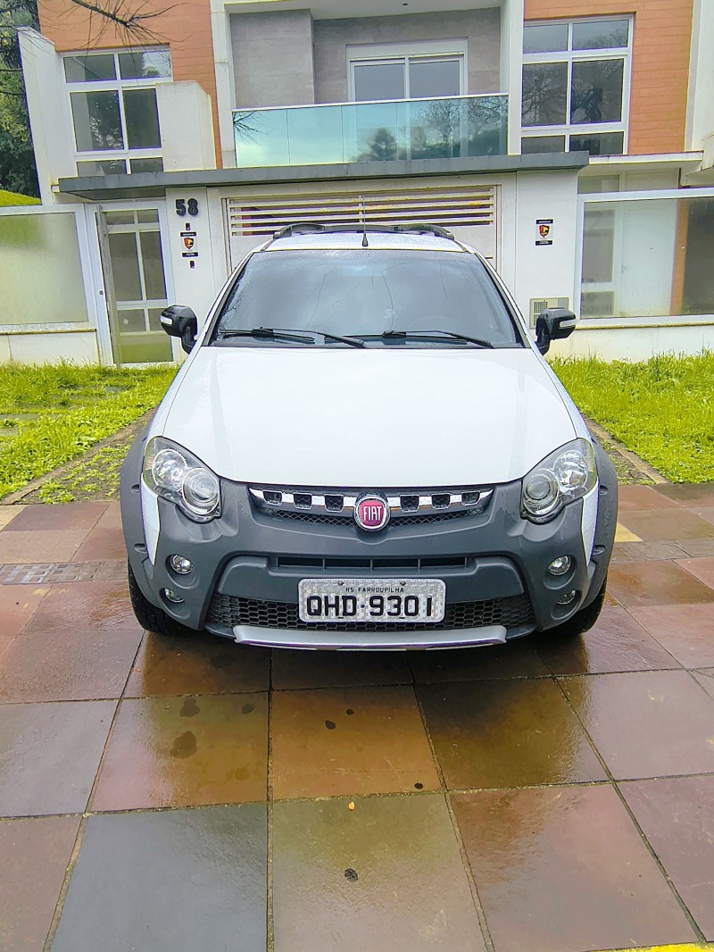 PALIO 1.8 MPI ADVENTURE LOCKER WEEKEND 8V FLEX 4P AUTOMATIZADO - 2014 - FARROUPILHA