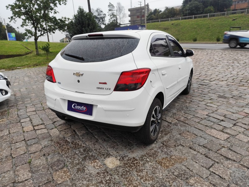 ONIX 1.4 MPFI LTZ 8V FLEX 4P AUTOMÁTICO - 2014 - FARROUPILHA
