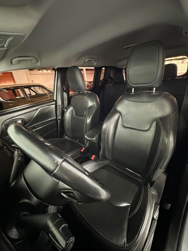 RENEGADE 2.0 16V TURBO DIESEL LONGITUDE 4P 4X4 AUTOMÁTICO - 2021 - FARROUPILHA