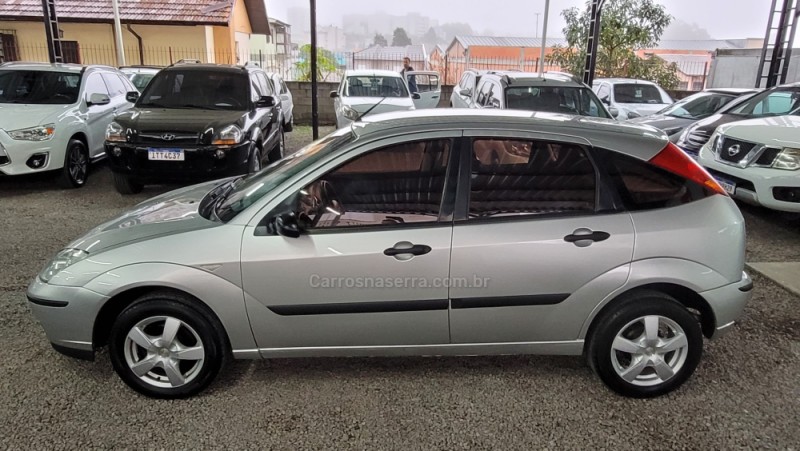 FOCUS 1.6 8V GASOLINA 4P MANUAL - 2009 - CAXIAS DO SUL