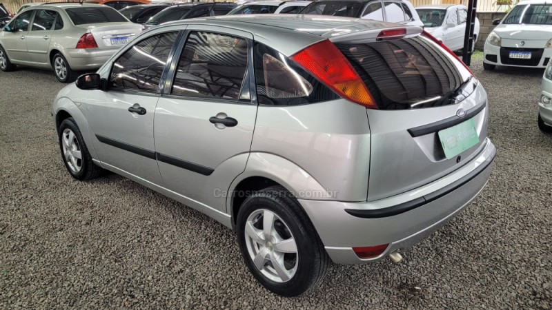 FOCUS 1.6 8V GASOLINA 4P MANUAL - 2009 - CAXIAS DO SUL