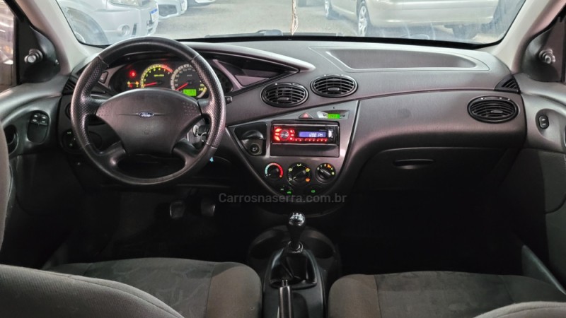 FOCUS 1.6 8V GASOLINA 4P MANUAL - 2009 - CAXIAS DO SUL