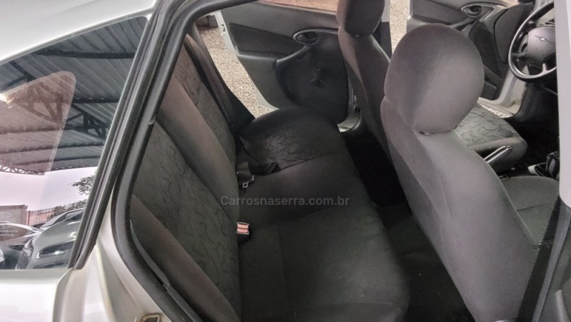 FOCUS 1.6 8V GASOLINA 4P MANUAL - 2009 - CAXIAS DO SUL