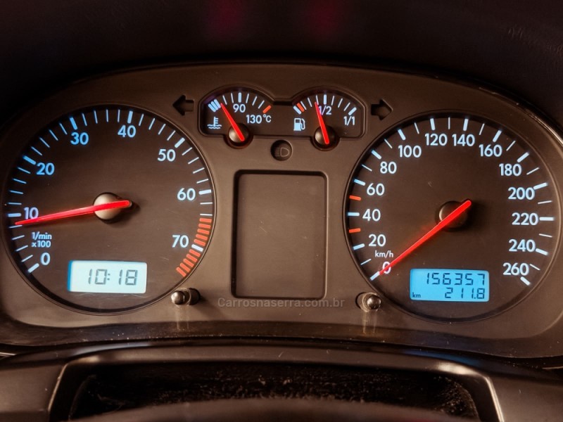 GOLF 2.0 MI 8V FLEX 4P MANUAL - 2003 - NOVA PRATA
