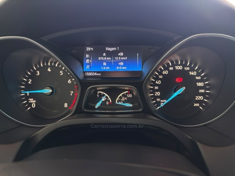 FOCUS 1.6 SE PLUS 16V FLEX 4P MANUAL - 2018 - NOVA ARAçá