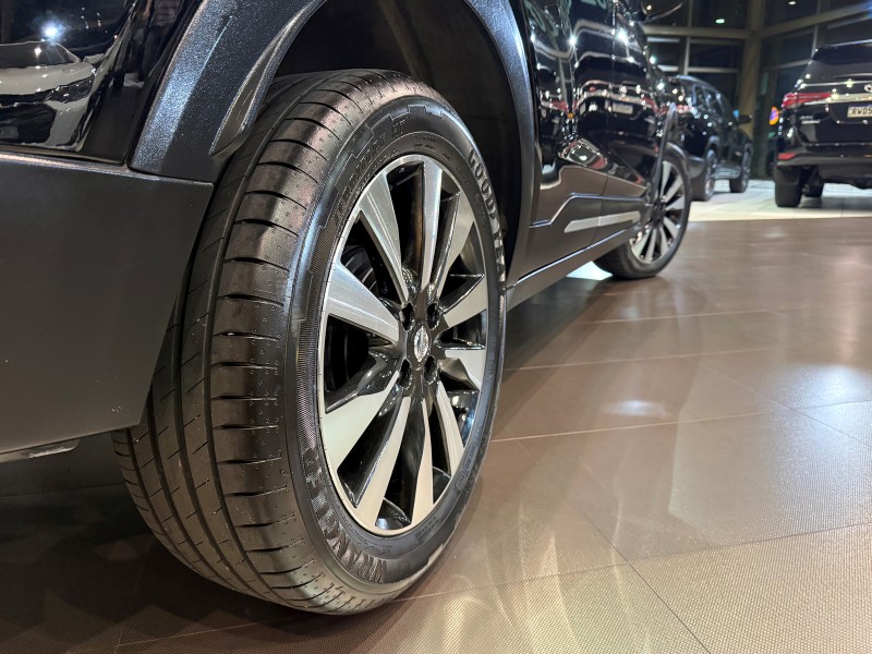 KICKS 1.6 16V FLEX SV 4P XTRONIC - 2018 - FARROUPILHA