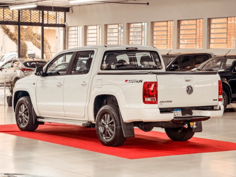 AMAROK 2.0 S 4X4 CD 16V TURBO INTERCOOLER DIESEL 4P MANUAL - 2014 - NOVA PRATA