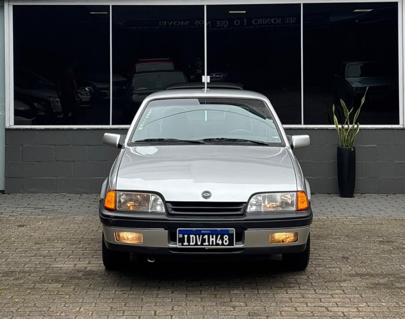 MONZA 2.0 MPFI CLASSIC SE 8V GASOLINA 4P MANUAL - 1991 - CAXIAS DO SUL
