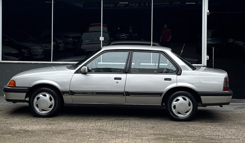 MONZA 2.0 MPFI CLASSIC SE 8V GASOLINA 4P MANUAL - 1991 - CAXIAS DO SUL