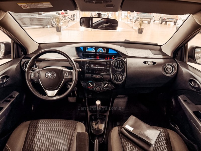 ETIOS 1.5 XS 16V FLEX 4P AUTOMÁTICO - 2017 - NOVA PRATA