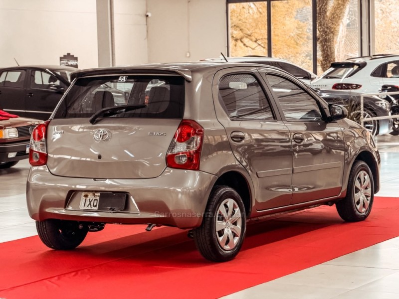 ETIOS 1.5 XS 16V FLEX 4P AUTOMÁTICO - 2017 - NOVA PRATA