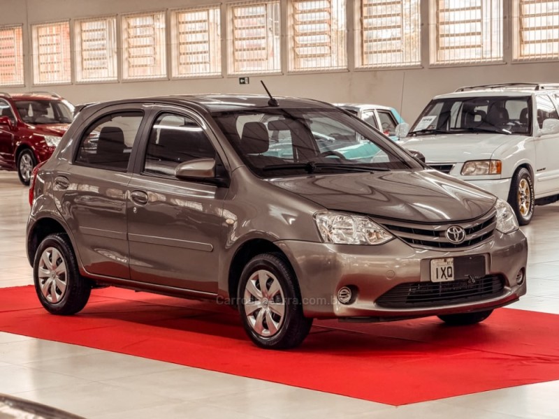 ETIOS 1.5 XS 16V FLEX 4P AUTOMÁTICO - 2017 - NOVA PRATA