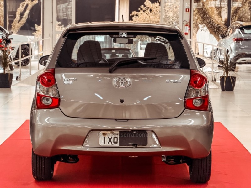 ETIOS 1.5 XS 16V FLEX 4P AUTOMÁTICO - 2017 - NOVA PRATA