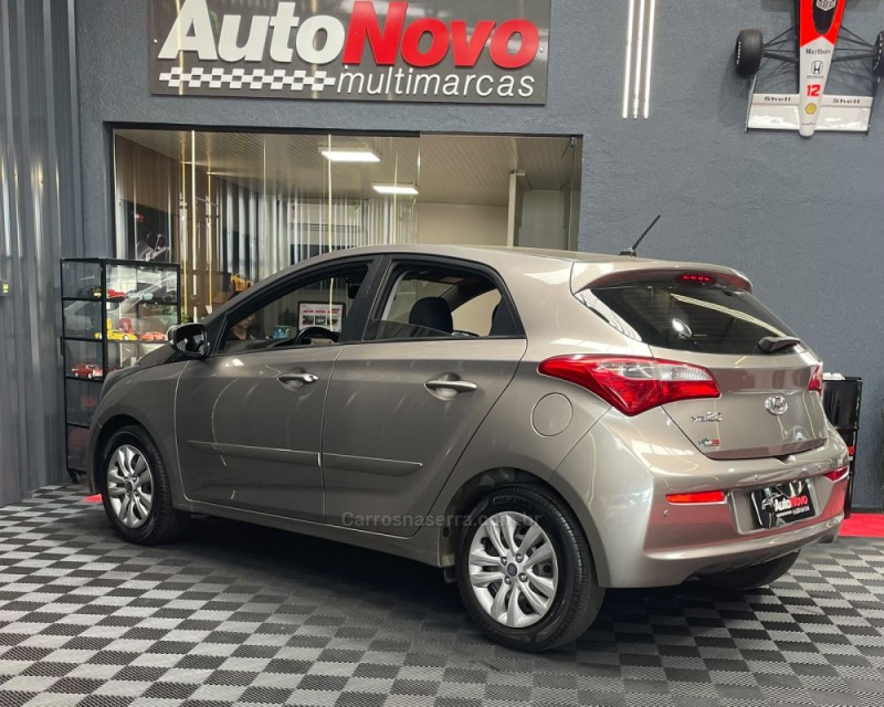 HB20 1.0 COMFORT 12V FLEX 4P MANUAL - 2016 - VACARIA
