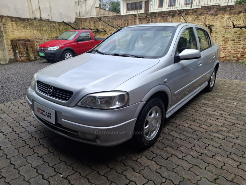 ASTRA 1.8 MPFI MILLENIUM II SEDAN 8V GASOLINA 4P MANUAL - 2001 - GARIBALDI