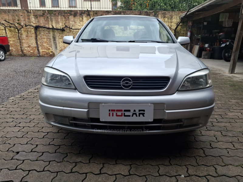 ASTRA 1.8 MPFI MILLENIUM II SEDAN 8V GASOLINA 4P MANUAL - 2001 - GARIBALDI