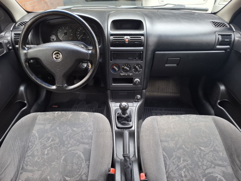 ASTRA 1.8 MPFI MILLENIUM II SEDAN 8V GASOLINA 4P MANUAL - 2001 - GARIBALDI