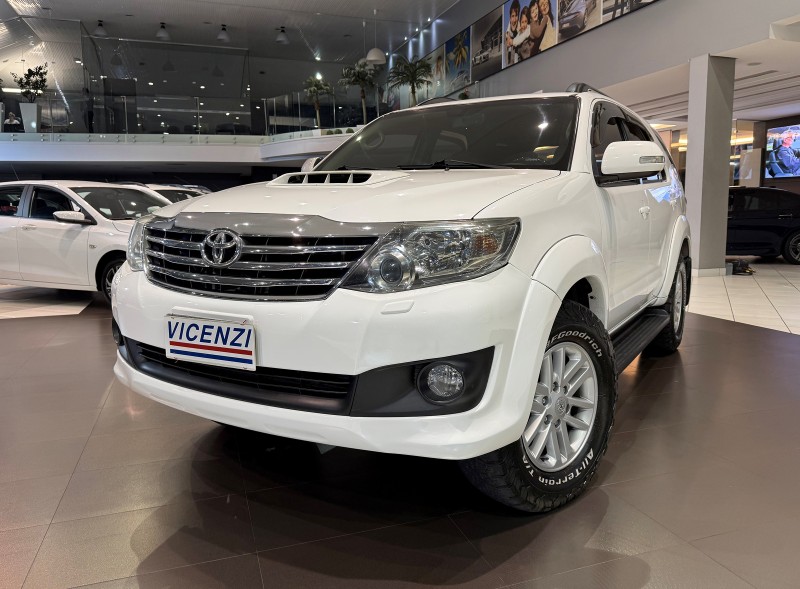 hilux sw4 3.0 srv 4x4 7 lugares 16v turbo intercooler diesel 4p automatico 2012 farroupilha