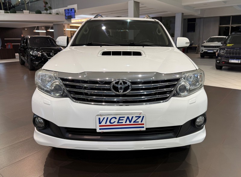 HILUX SW4 3.0 SRV 4X4 7 LUGARES 16V TURBO INTERCOOLER DIESEL 4P AUTOMÁTICO - 2012 - FARROUPILHA