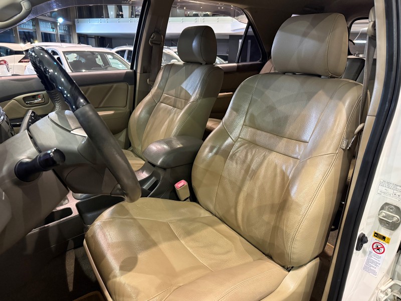 HILUX SW4 3.0 SRV 4X4 7 LUGARES 16V TURBO INTERCOOLER DIESEL 4P AUTOMÁTICO - 2012 - FARROUPILHA